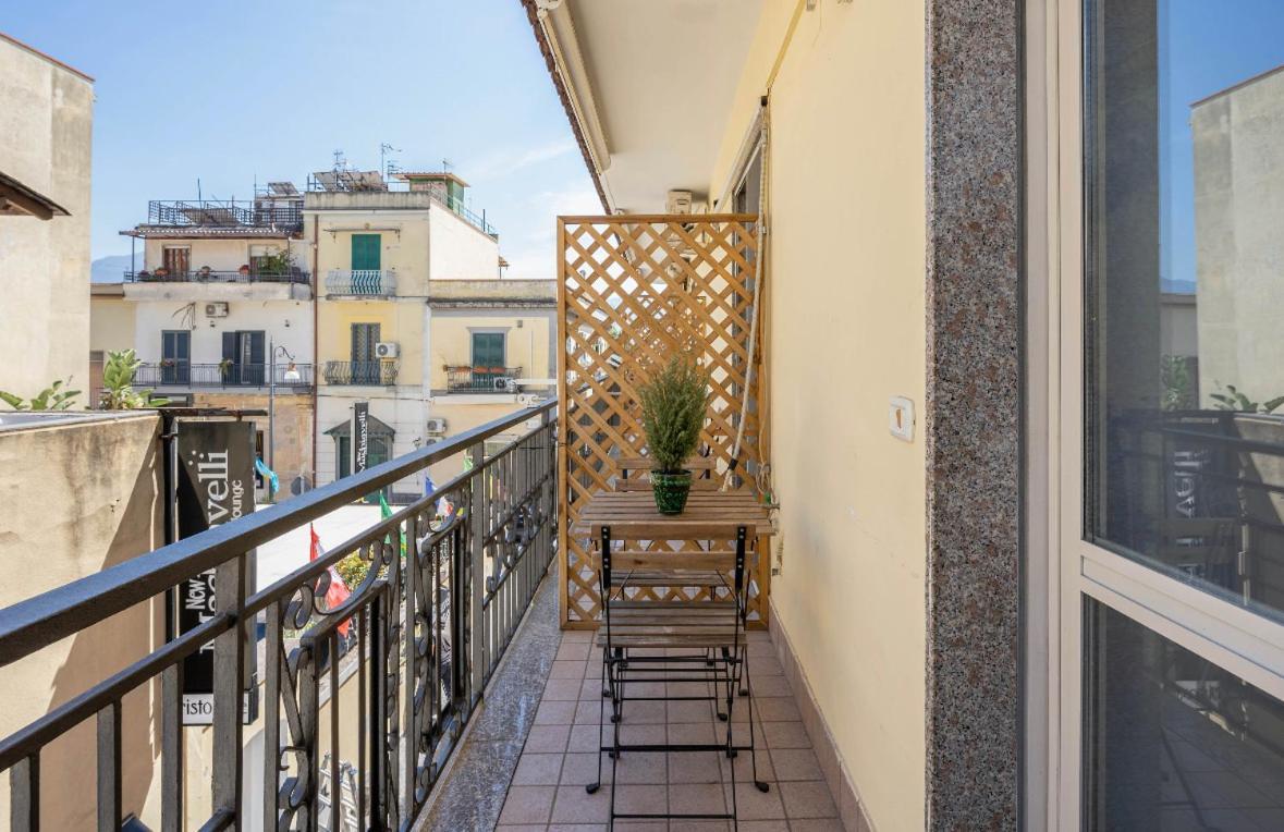 B&B Civico 8 Pompei Bagian luar foto