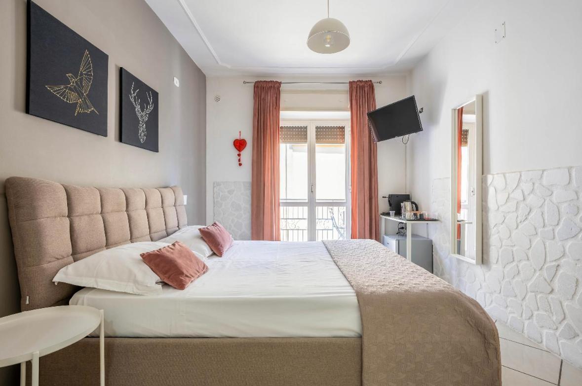 B&B Civico 8 Pompei Bagian luar foto